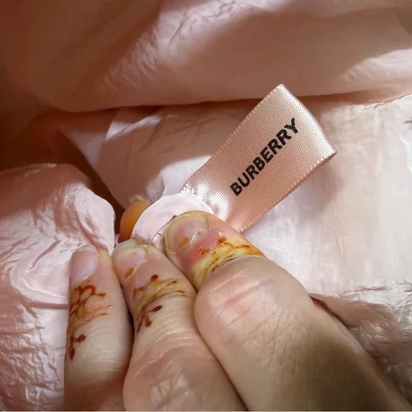 Burberry Light Pink Logo Strap Tote - Picture 10 of 12